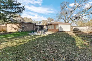 7943 W 97th Pl, Hickory Hills, IL 60457 - Photo 17