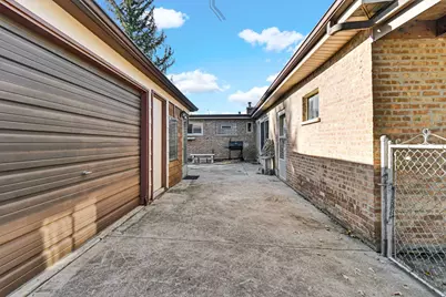 7943 W 97th Place, Hickory Hills, IL 60457 - Photo 19