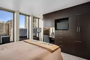 100 E Walton St, Chicago, IL 60611 - Photo 11