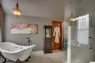 5585 Woodcrest Dr, Quincy, IL 62305 - Photo 11