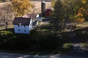 9729 Beaver Valley Rd, Belvidere, IL 61008 - Photo 5