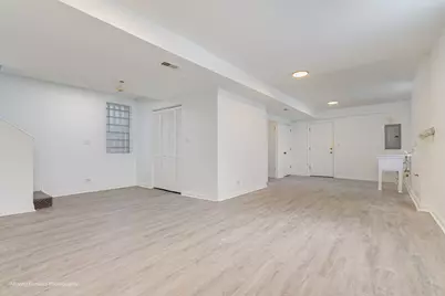 8821 S Princeton Avenue, Chicago, IL 60620 - Photo 17