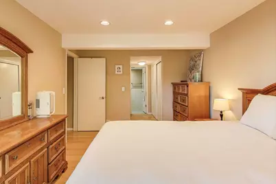 1847 Tanglewood Drive #2B, Glenview, IL 60025 - Photo 11