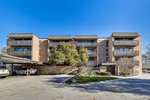 1847 Tanglewood Dr, Glenview, IL 60025 - Photo 1