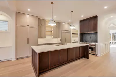 2036 W Erie Street, Chicago, IL 60612 - Photo 11