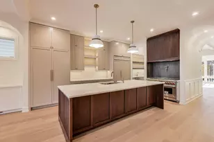 2036 W Erie St, Chicago, IL 60612 - Photo 11