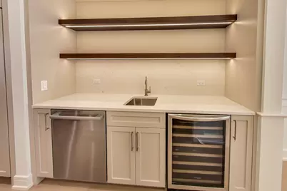 2036 W Erie Street, Chicago, IL 60612 - Photo 9