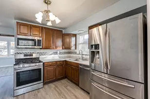 8627 School St, Morton Grove, IL 60053 - Photo 9