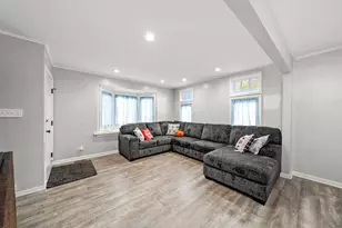 365 E Dickens Ave, Northlake, IL 60164 - Photo 17