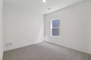 1125 Bluebell Ln, Bartlett, IL 60103 - Photo 7