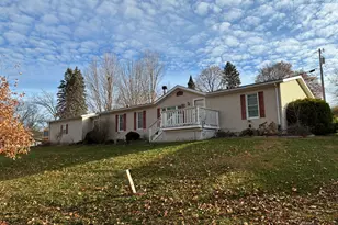 820 Dewhurst St, Mount Carroll, IL 61053 - Photo 3