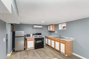 1311 Kane St, Aurora, IL 60505 - Photo 9