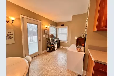 1N261 Stacy Court, Glen Ellyn, IL 60137 - Photo 5