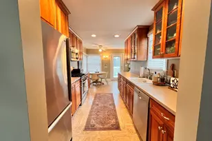 1N261 Stacy Ct, Glen Ellyn, IL 60137 - Photo 3