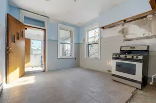 529 N Leamington Ave, Chicago, IL 60644 - Photo 11