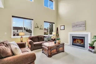 77 Bridlepath Dr, Lindenhurst, IL 60046 - Photo 21