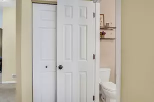 77 Bridlepath Dr, Lindenhurst, IL 60046 - Photo 25