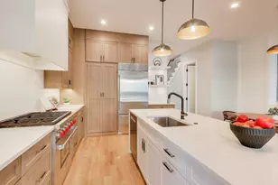 3929 N Francisco Ave, Chicago, IL 60618 - Photo 9