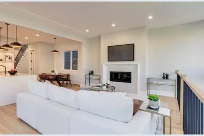 3929 N Francisco Avenue, Chicago, IL 60618 - Photo 15