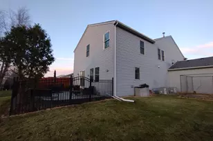 1675 Winterwheat Dr, Belvidere, IL 61008 - Photo 3