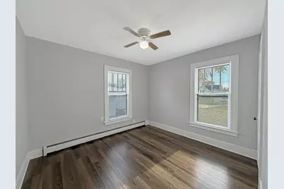 1241 W Pleasant Street, Freeport, IL 61032 - Photo 11