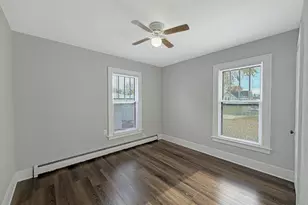 1241 W Pleasant St, Freeport, IL 61032 - Photo 11