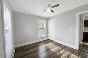 1241 W Pleasant St, Freeport, IL 61032 - Photo 13