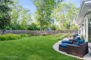 1704 Executive Ln, Glenview, IL 60026 - Photo 21