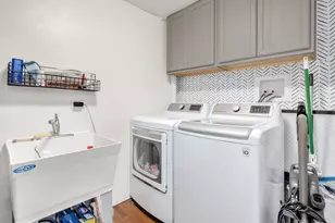 325 W Park Ave, Wheaton, IL 60189 - Photo 25