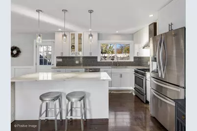 325 W Park Avenue, Wheaton, IL 60189 - Photo 7