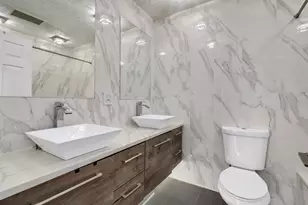 325 W Park Ave, Wheaton, IL 60189 - Photo 19