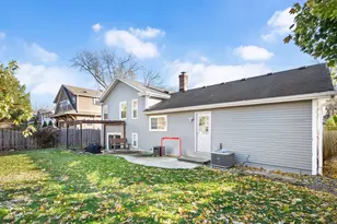 325 W Park Ave, Wheaton, IL 60189 - Photo 29