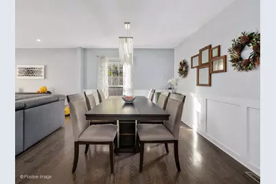 325 W Park Avenue, Wheaton, IL 60189 - Photo 11