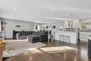 325 W Park Ave, Wheaton, IL 60189 - Photo 3