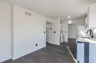 508 Pembroke Rd SW, Poplar Grove, IL 61065 - Photo 13