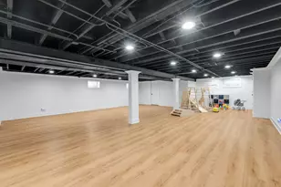 2S709 Ave Chateaux Dr, Oak Brook, IL 60523 - Photo 13