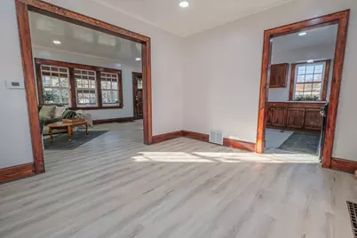 504 S Kreitzer Avenue, Bloomington, IL 61701 - Photo 7