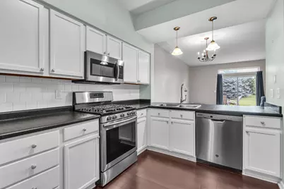 1506 Cottonwood Trail, Yorkville, IL 60560 - Photo 9