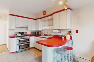 2539 N 74th Ct, Elmwood Park, IL 60707 - Photo 9