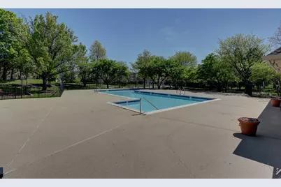 195 Island Court #195, Schaumburg, IL 60193 - Photo 31