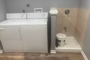 8212 S Crandon Ave, Chicago, IL 60617 - Photo 15