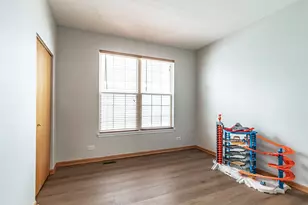 276 Pembrook Ln, Mundelein, IL 60060 - Photo 15