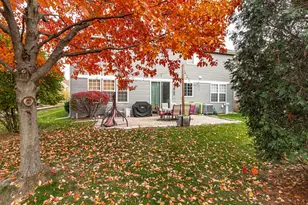 276 Pembrook Ln, Mundelein, IL 60060 - Photo 33