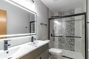 276 Pembrook Ln, Mundelein, IL 60060 - Photo 23