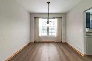 276 Pembrook Ln, Mundelein, IL 60060 - Photo 7