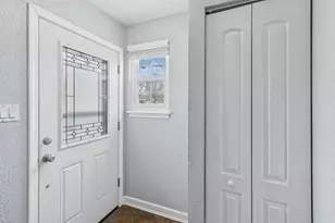 8313 High Point Cir, Darien, IL 60561 - Photo 3