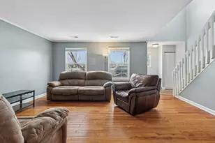 8313 High Point Cir, Darien, IL 60561 - Photo 7
