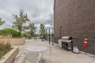 4343 N Clarendon Ave, Chicago, IL 60613 - Photo 21