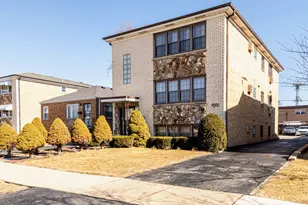 1933 N 18th Ave, Melrose Park, IL 60160 - Photo 3