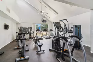 1405 E Central Rd, Arlington Heights, IL 60005 - Photo 35